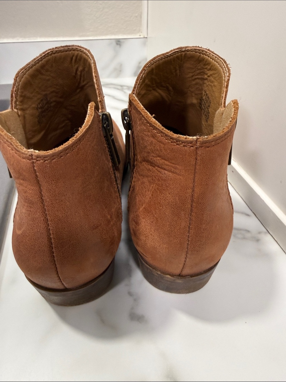 LUCKY BRAND Toffee Leather Basel Booties Women’s Size 7.5 - Picture 3 of 6